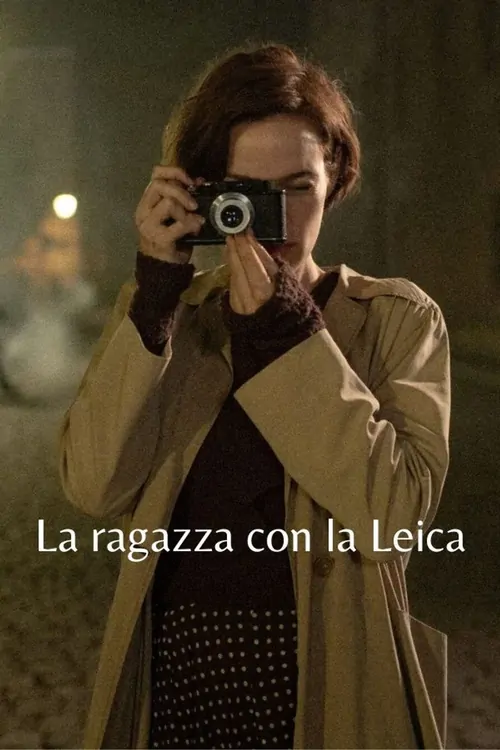 La ragazza con la Leica