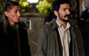 Behzat Ç. Emre’nin Peşine Düşer!