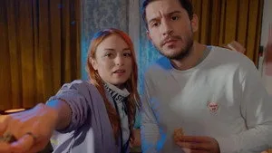 Asıl Bizim Aile Çok Acayiptir
